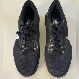 Nike Training Flywire Black Tennis Shoes Size 9.5